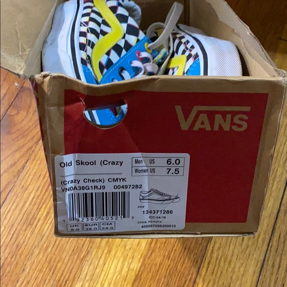Vans - Picture 2 of 3